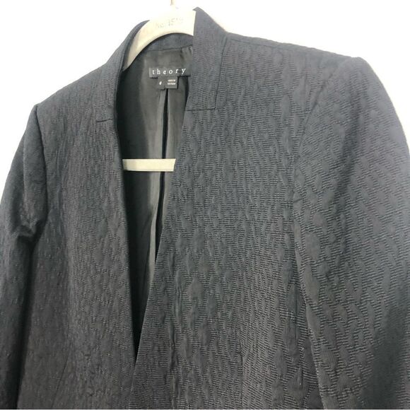 THEORY | Textured Animal Print Embossed Black Open Front Blazer Women’s Size 6 - Picture 2 of 8